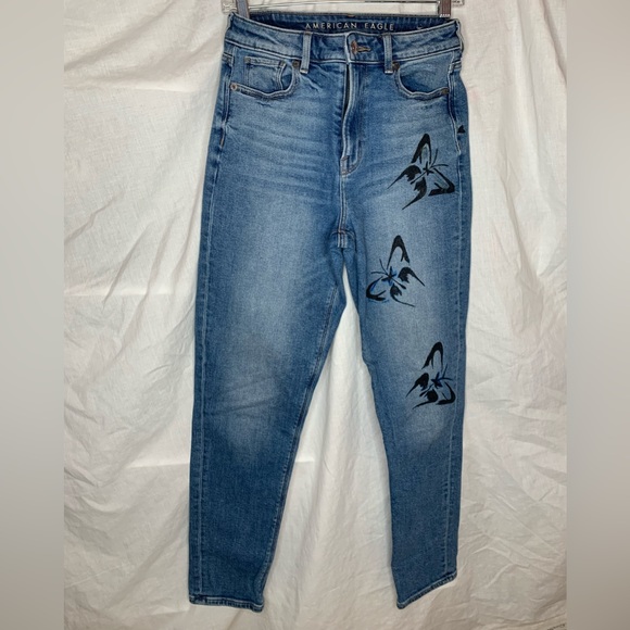 American Eagle Outfitters Denim - American Eagle stretch mom jeans butterfly stencil jeans size 0
